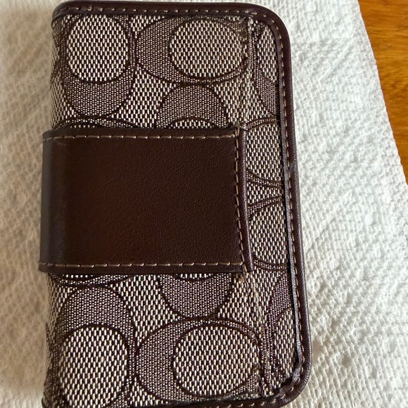 Coach Brown and Cream Card Holder - Picture 3 of 12